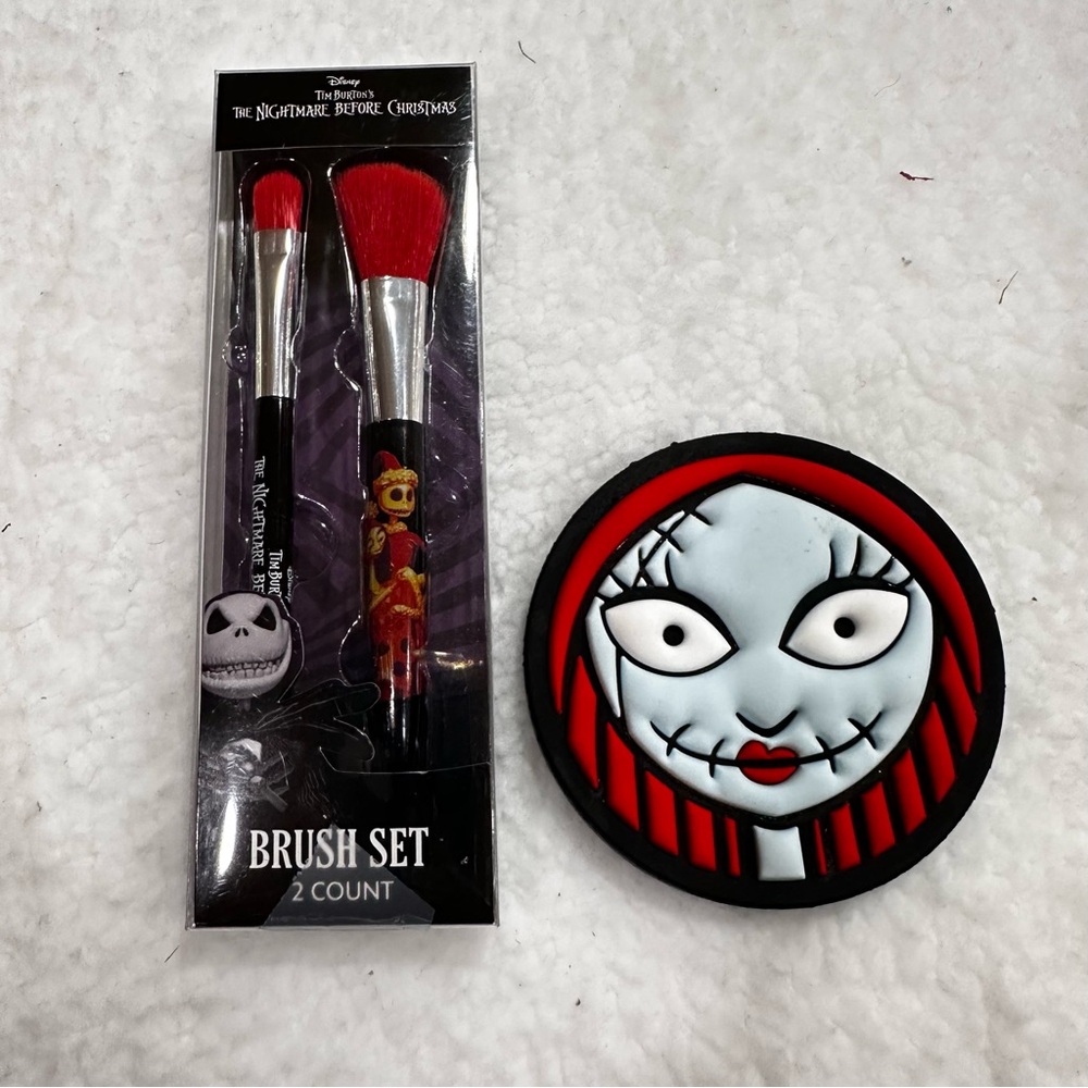 Nightmare Before Christmas Brush Set with Sally Compact
